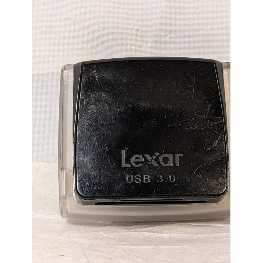 Lexar Professional‎ USB 3.0 Dual Slot Card Reader LRW300U Rev E